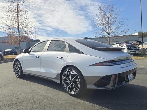 2025 Hyundai IONIQ 6 SEL