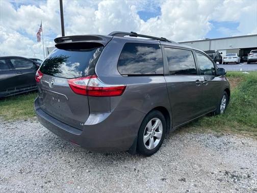 2017 Toyota Sienna L