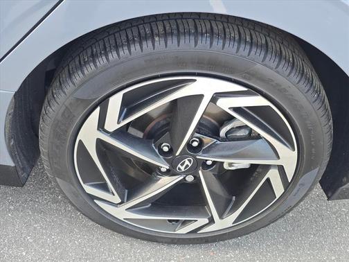 2025 Hyundai SONATA SEL Convenience