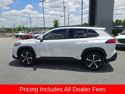 Pearl 2023 Toyota Corolla Cross Hybrid XSE