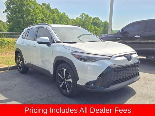 Pearl 2023 Toyota Corolla Cross Hybrid XSE