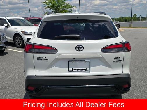 Pearl 2023 Toyota Corolla Cross Hybrid XSE
