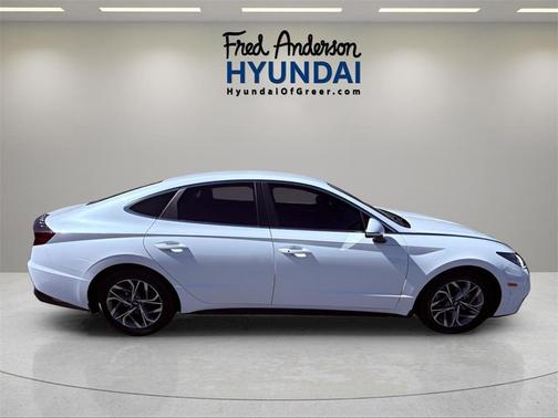 2022 Hyundai SONATA SEL