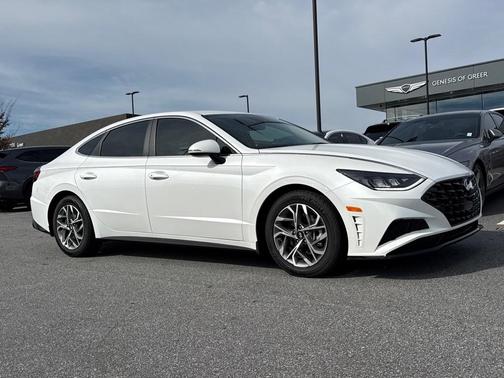 2022 Hyundai SONATA SEL