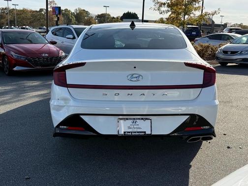 2022 Hyundai SONATA SEL
