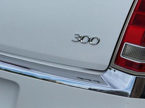 2012 Chrysler 300 Limited