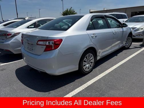 Classic Silver Metallic 2014 Toyota Camry LE