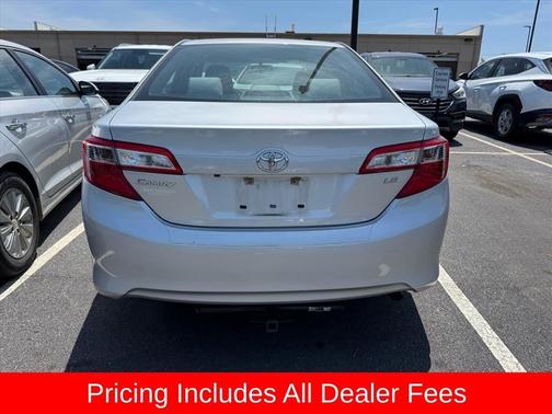 Classic Silver Metallic 2014 Toyota Camry LE