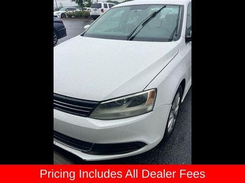 Candy White 2013 Volkswagen Jetta SE