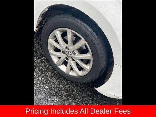 Candy White 2013 Volkswagen Jetta SE