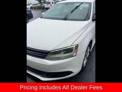 Candy White 2013 Volkswagen Jetta SE