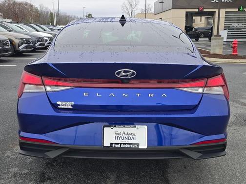 2023 Hyundai ELANTRA SEL