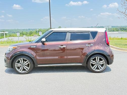 2017 Kia Soul +