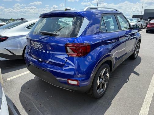 2025 Hyundai VENUE Limited