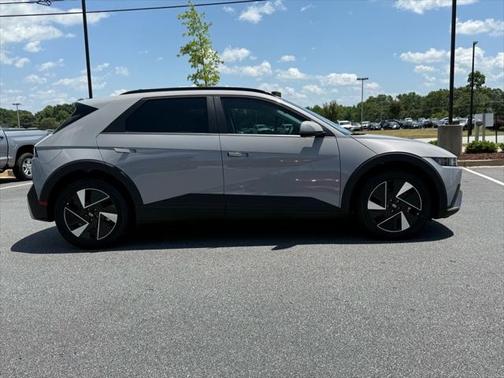 2025 Hyundai IONIQ 5 SEL
