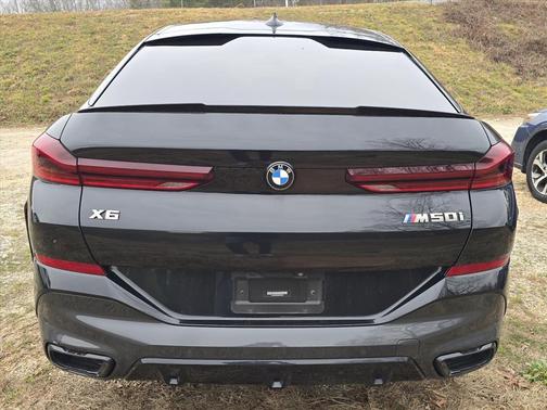 2021 BMW X6 M50i