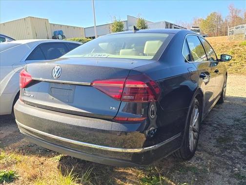 2018 Volkswagen Passat 2.0T SE w/ Technology