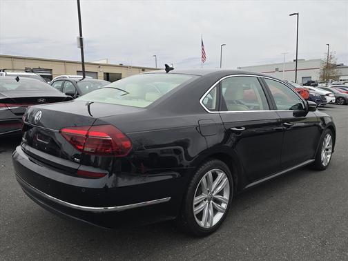 2018 Volkswagen Passat 2.0T SE w/ Technology