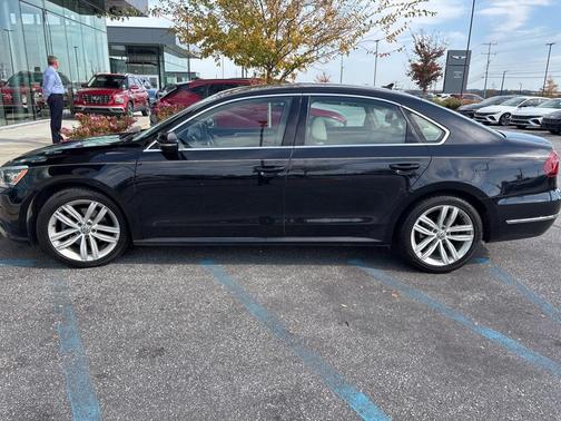 2018 Volkswagen Passat 2.0T SE w/ Technology