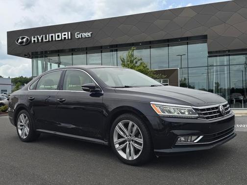 2018 Volkswagen Passat 2.0T SE w/ Technology