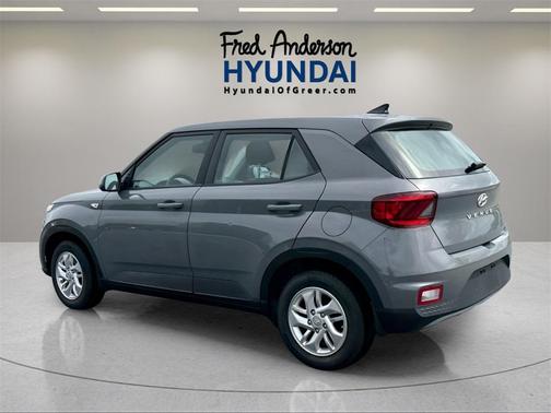 2022 Hyundai VENUE SE