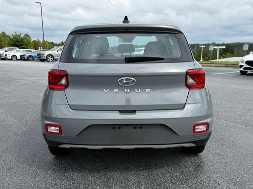 2022 Hyundai VENUE SE