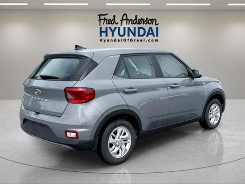 2022 Hyundai VENUE SE