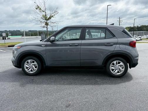 2022 Hyundai VENUE SE