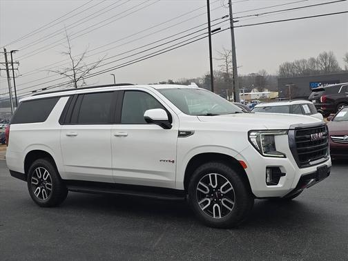 2022 GMC Yukon XL AT4