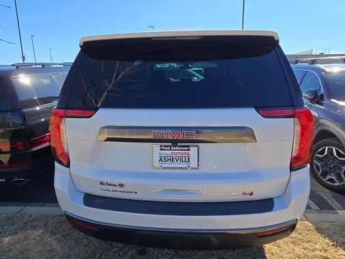 2022 GMC Yukon XL AT4