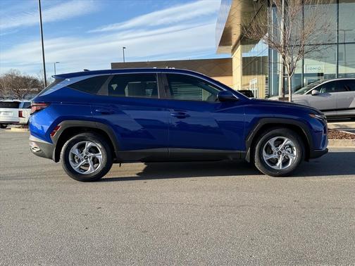 2024 Hyundai TUCSON SE