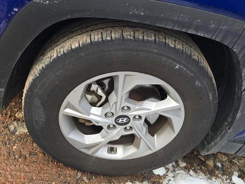 2024 Hyundai TUCSON SE