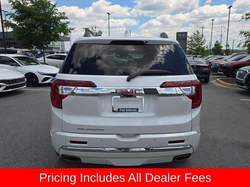 White Frost Tri-Coat 2022 GMC Acadia Denali
