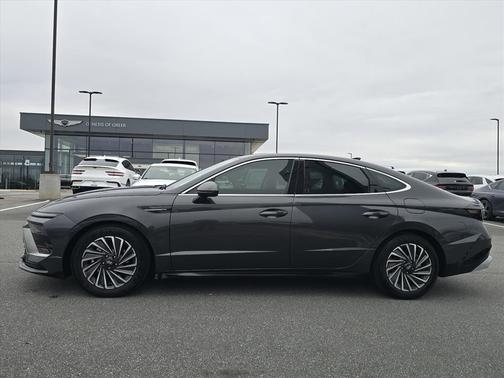 2025 Hyundai SONATA Hybrid SEL