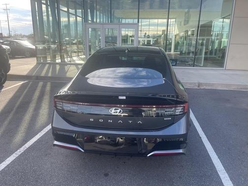 2025 Hyundai SONATA Hybrid SEL