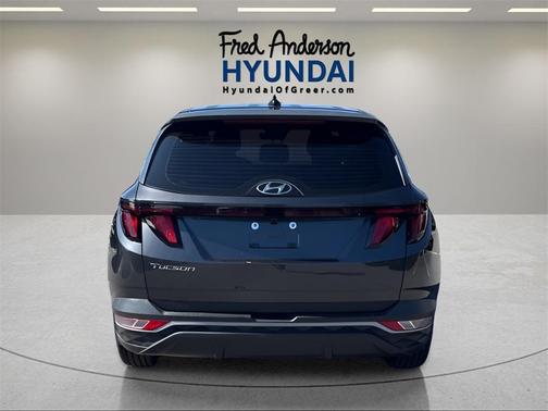 2022 Hyundai TUCSON SE