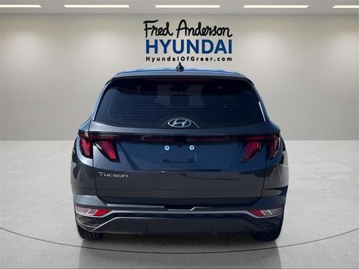 2022 Hyundai TUCSON SE