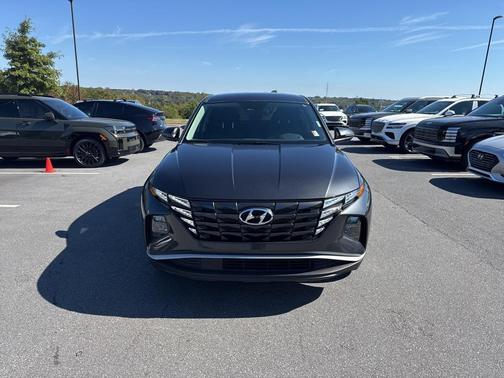 2022 Hyundai TUCSON SE