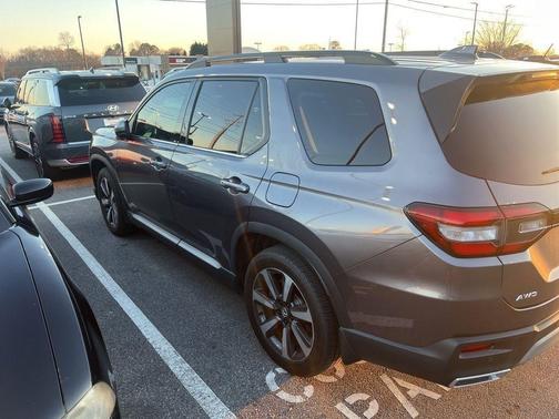 2023 Honda Pilot Elite