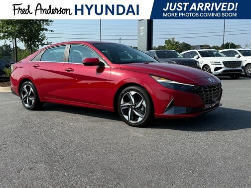 2022 Hyundai ELANTRA SEL