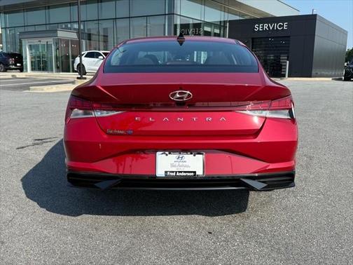 2022 Hyundai ELANTRA SEL