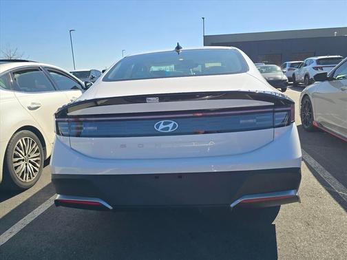 2026 Hyundai SONATA SE