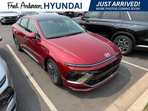 2025 Hyundai SONATA Hybrid Limited