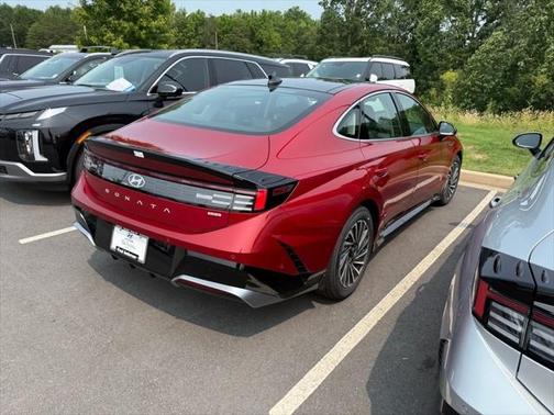 2025 Hyundai SONATA Hybrid Limited