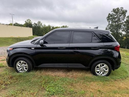 2022 Hyundai VENUE SE