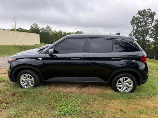 2022 Hyundai VENUE SE