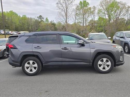 2020 Toyota RAV4 Hybrid XLE