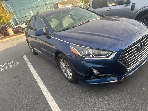 2018 Hyundai SONATA SE