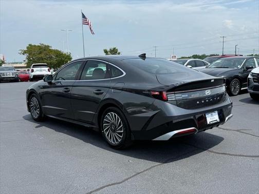 2025 Hyundai SONATA Hybrid Limited