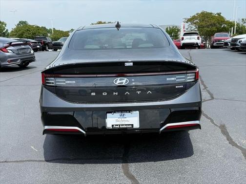 2025 Hyundai SONATA Hybrid Limited